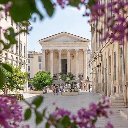 Art Yourhosthelper * Nimes